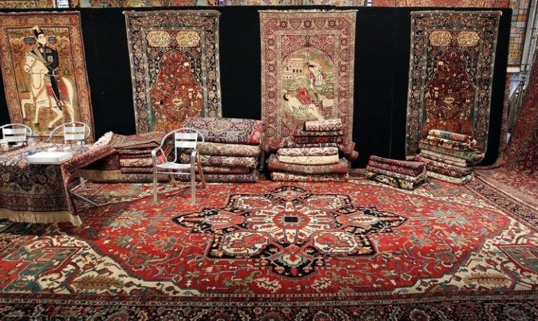 خریدار فرش ایرانی در محل